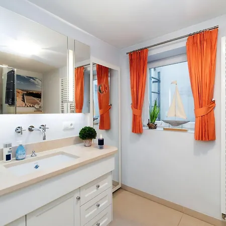 Апартаменты Haus-carolin *